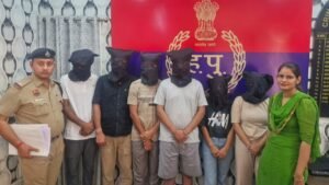 Gurugram: गुरुग्राम में कॉल गर्ल उपलब्ध करवाने का झांसा देकर बुलाया होटल, फिर मारपीट , 2 महिलाए समेत 6 आरोपी गिरफ्तार