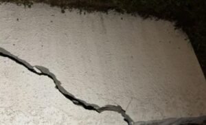 Gurugram: ATS Cocoon Society के 23वें फ्लोर से दो स्लैब नीचे गिरी, बड़ा हादसा टला