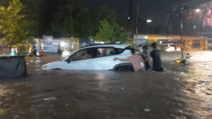 Gurugram: जलभराव से निपटने को युद्धस्तर पर काम जारी, CM सैनी की सीधी निगरानी, प्रशासन की अपील नाले साफ रखें