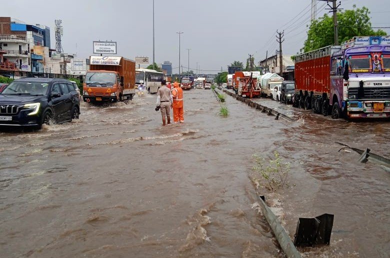 Heavy Rain In Gurugram