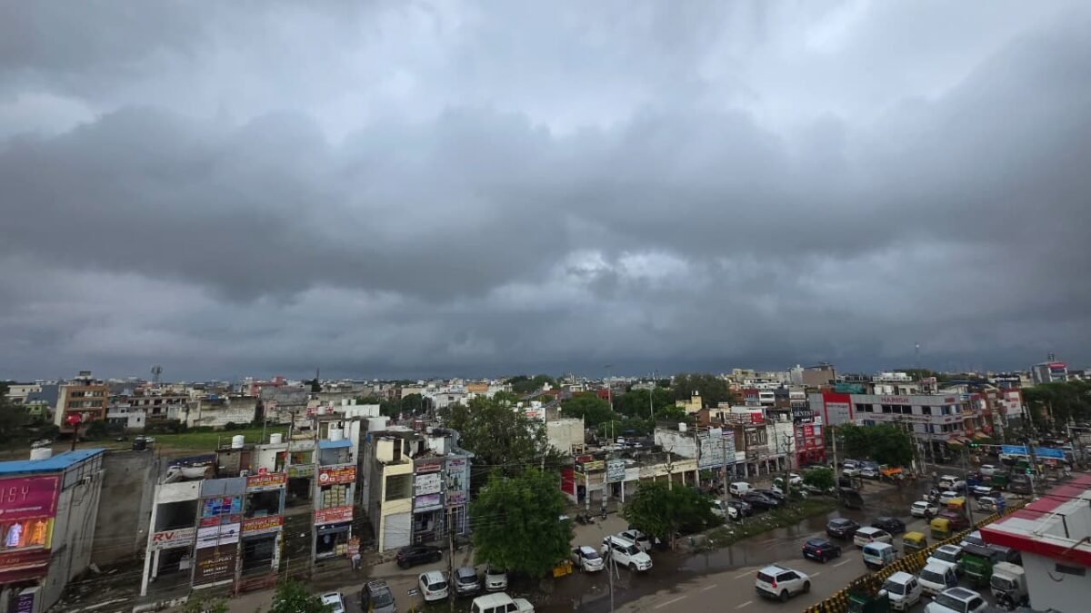 Heavy Rain In Gurugram (4) Weather Update