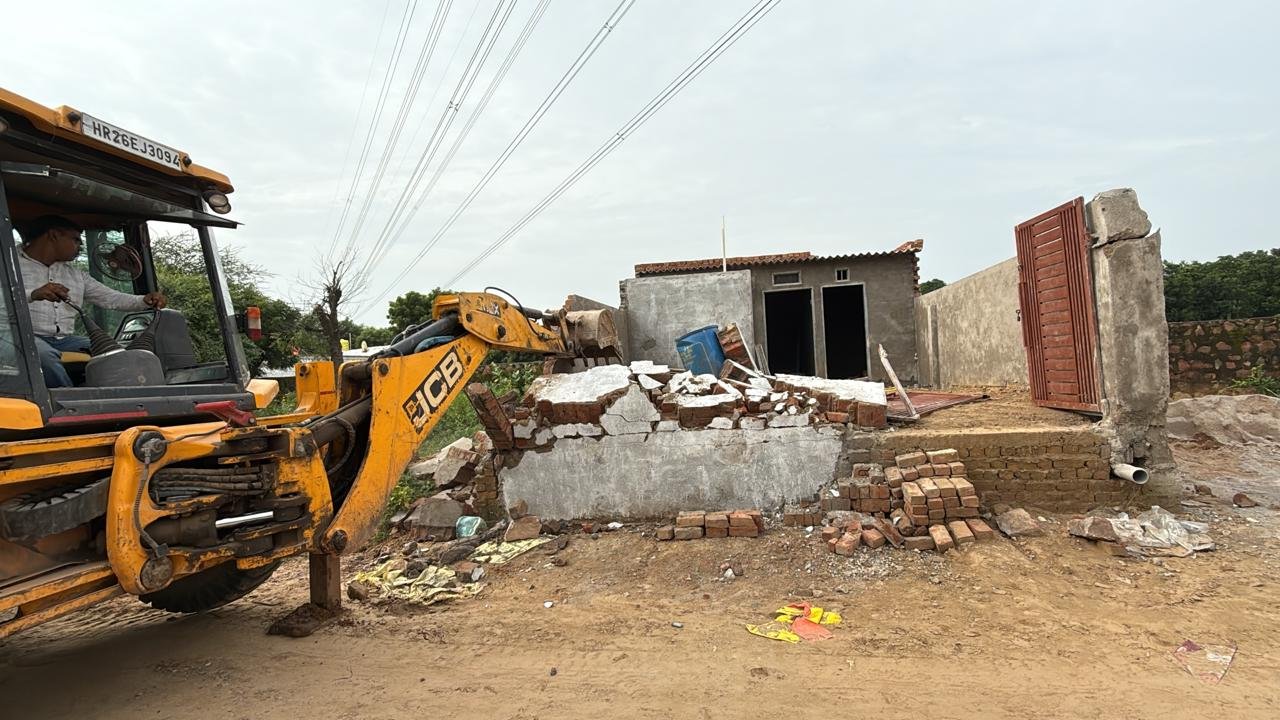 Bulldozer Action In Sohna