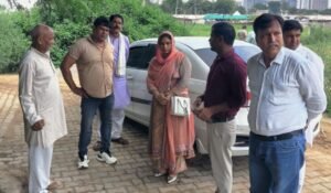 Manesar News: स्ट्रीट लाइट से जगमगाया मानेसर के गांव गढ़ी, निगम करेगा विकास कार्य