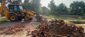 DTP Action: गुरुग्राम में अवैध निर्माणों पर चला बुलडोजर, वीटा बूथ और सोहना की कॉलोनी ध्वस्त   