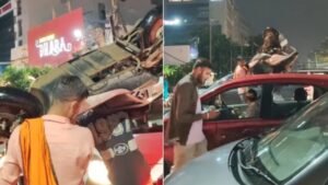 Traffic Jam : गुरुग्राम का ‘बाहुबली’ ट्रैफिक से हुआ परेशान, कंधे पर उठाकर निकल गया स्कूटी