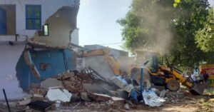 DTP Action : गांव बोहड़ाकलां में अवैध गोदाम और बाउंड्री वॉल पर चला बुलडोजर