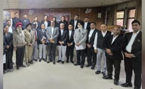 Gurugram : अधिवक्ता परिषद, गुरुग्राम ने मनाया गुरु तेग बहादुर बलिदान दिवस और संविधान दिवस