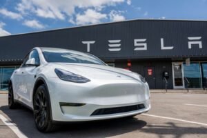 Tesla In Gurugram : हरियाणा में बनेगी टेस्ला ! 27 नवंबर से गुरुग्राम में खुलेगा देश का पहला सेंटर