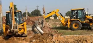 DTP Action : फर्रूखनगर में 14 एकड़ की तीन कॉलोनियों में चला बुलडोजर, 22 डीपीसी और सड़कें ध्वस्त