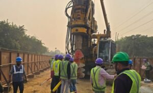 Old Gurugram Metro Construction Start : GMDA ऑफिस के सामने खोदा गया पहला पिलर