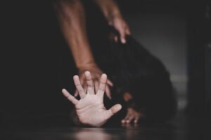 Gurugram पुलिस को पीछे देख फ्लाईओवर से कूदा रेपिस्ट,रोंगटे खड़े कर देने वाली वारदात